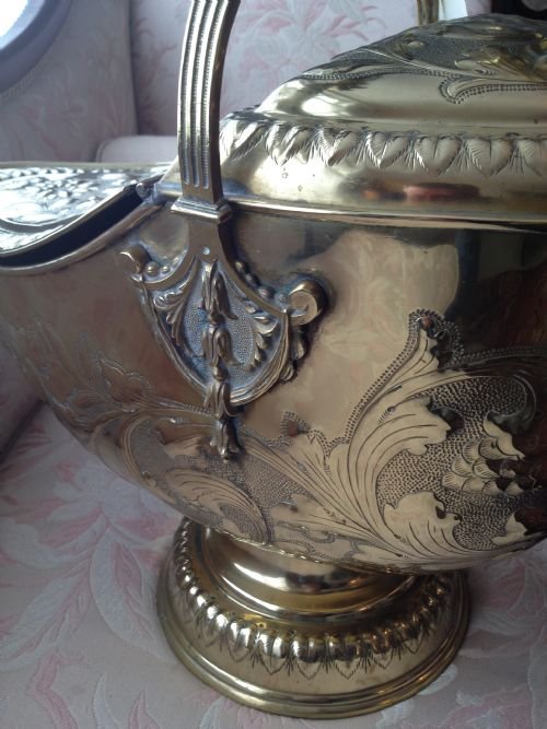 STUNNING VICTORIAN ART NOUVEAU BRASS COAL SCUTTLE View V