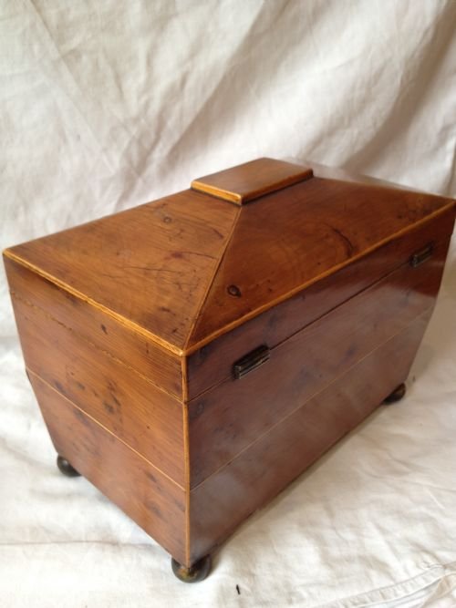 FABULOUS 19TH CENTURY BURR YEW TEA CADDY View V