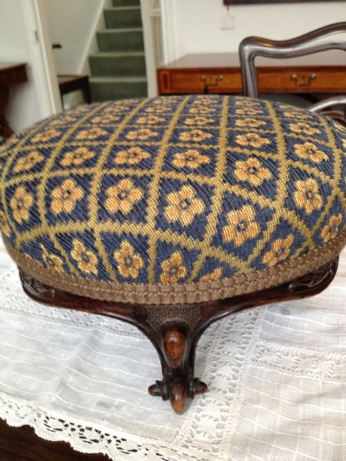 LOVELY PAIR OF VICTORIAN WALNUT CABRIOLE LEG STOOLS View III