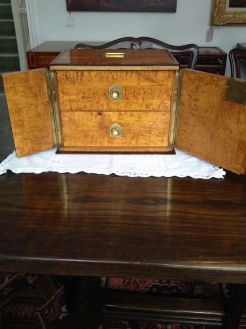 STUNNING QUALITY SATIN BIRCH CIGAR/TRINKET BOX View IV