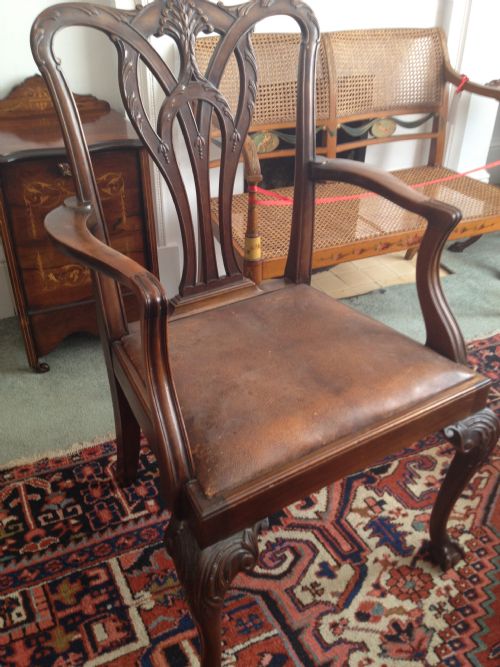 fig 3. SUPERB QUALITY SET OF 8 WARING AND GILLOW MAHOGANY DINING CHAIRS