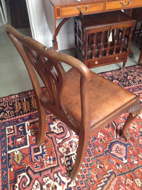 SUPERB QUALITY SET OF 8 WARING AND GILLOW MAHOGANY DINING CHAIRS View V