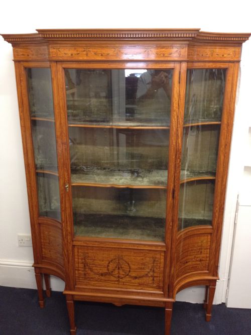 Magnificent Quality Satinwood Display Cabinet