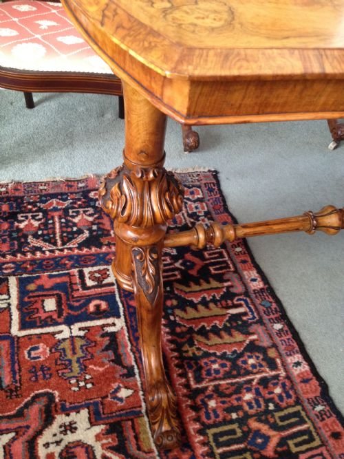 fig 2. VICTORIAN FIGURED WALNUT CENTRE TABLE