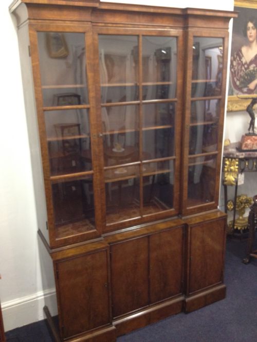 Walnut Breakfront Library Bookcase /Display Cabinet