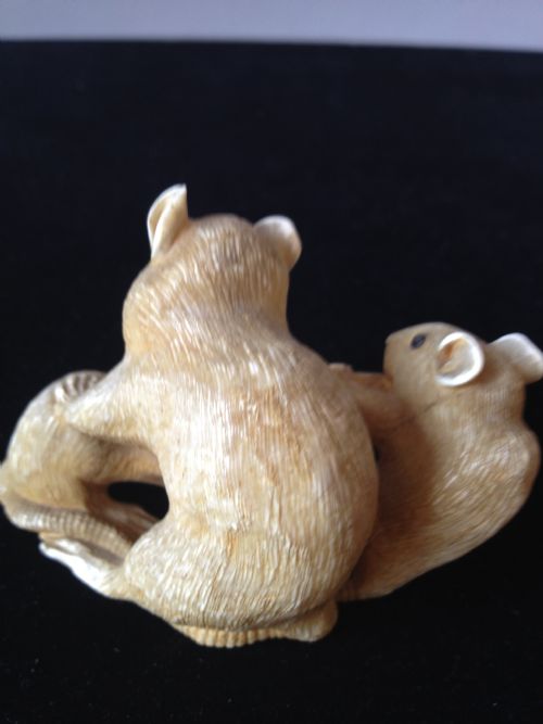 MAGNIFICENT JAPANESE IVORY OKIMONO MEIJI PERIOD View II
