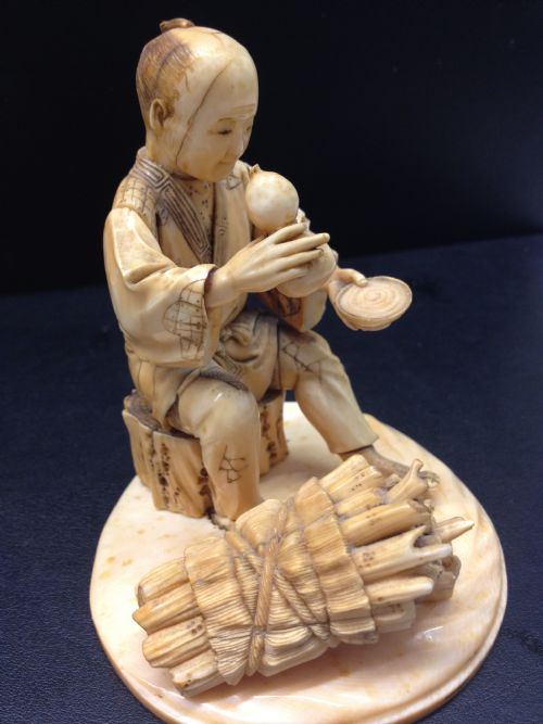 JAPANESE IVORY OKIMONO WOODMAN MEIJI PERIOD 1868-1912 View IV