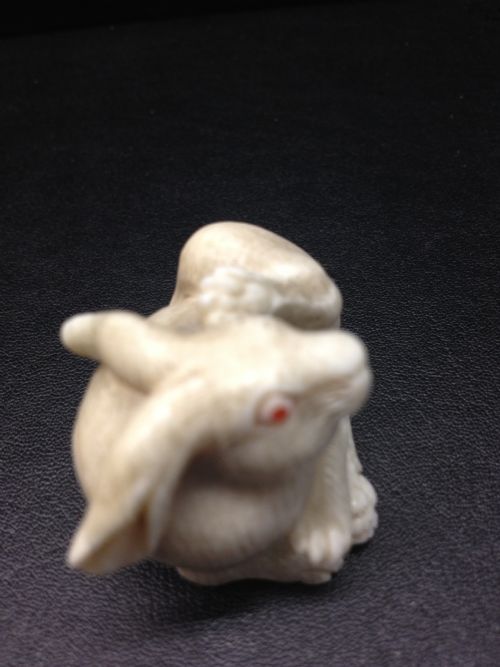 LOVELY QUALITY JAPANESE IVORY NETSUKE HARE MEIJI PERIOD 1868-1912 View II