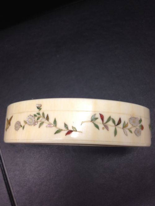 SUPERB JAPANESE SHIBAYAMA IVORY BOX AND COVER MEIJI PERIOD 1868-1912 View V