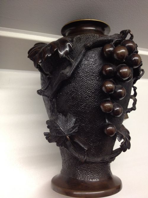 fig 1. SUPERB QUALITY JAPANESE BRONZE VASE MEIJI PERIOD 1868-1912