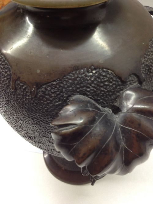SUPERB QUALITY JAPANESE BRONZE VASE MEIJI PERIOD 1868-1912 View III