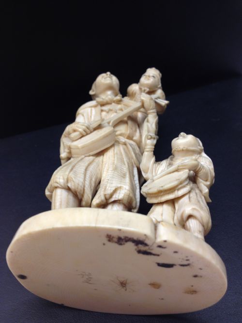 STUNNING JAPANESE IVORY OKIMONO MEIJI PERIOD 1868-1912 View V