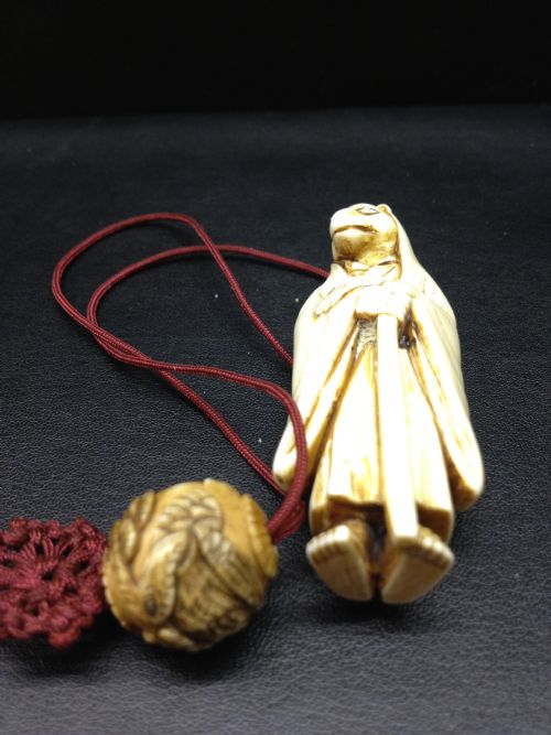 JAPANESE IVORY NETSUKE AND OJIME MEIJI PERIOD 1868-1912 View III