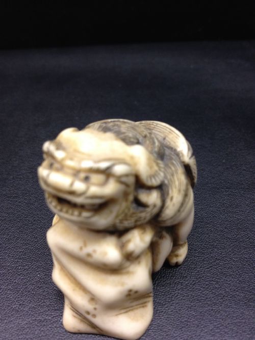 Superb Japanese Stag Antler Netsuke Shi Shi Meiji Period 1868-1912