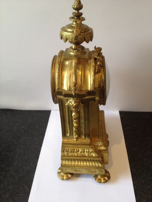 NICE QUALITY FRENCH ORMOLU MANTLE CLOCK (PALAIS ROYAL) View IV