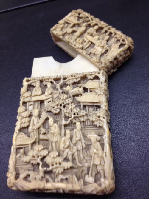 FINE QUALITY CHINESE CANTONESE CARD CASE View IV