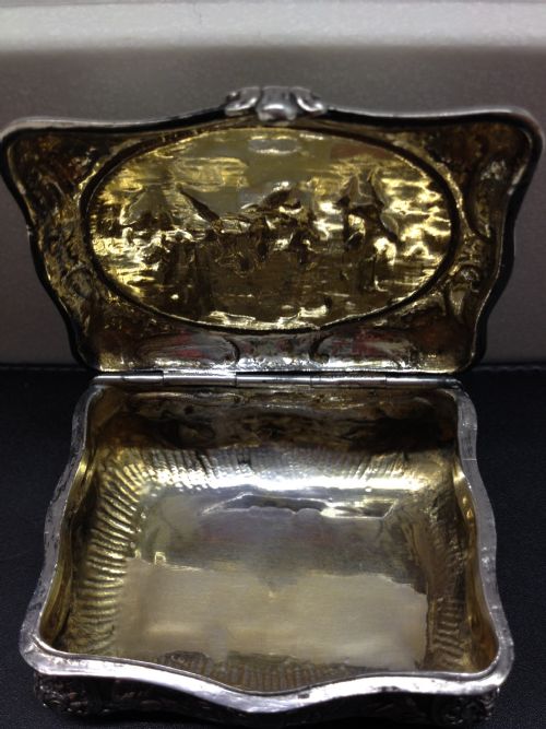 VICTORIAN SILVER SNUFF BOX 1872 View III