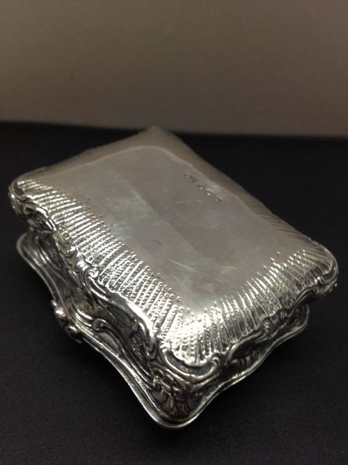 VICTORIAN SILVER SNUFF BOX 1872 View V