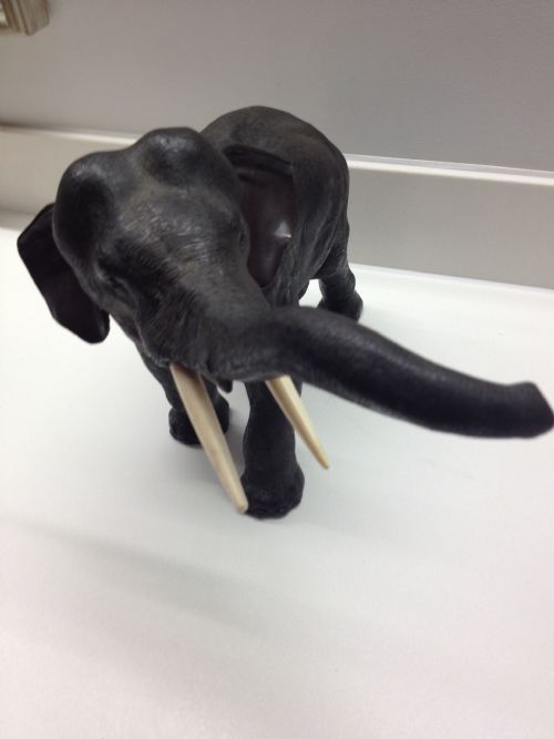 SUPERB LARGE JAPANESE BRONZE ELEPHANT MEIJI View II