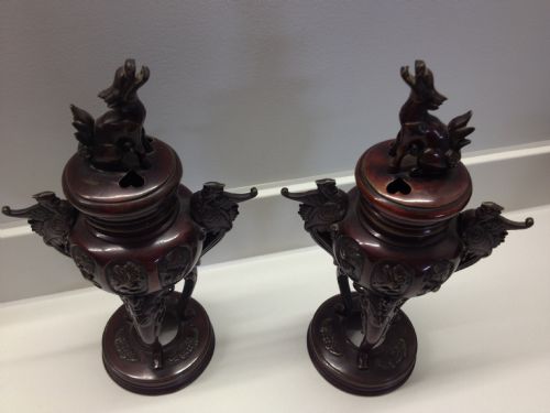 SUPERB PAIR OF JAPANESE BRONZE CENSORS WITH COVERS MEIJI PERIOD 1868-1912 View III