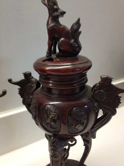 SUPERB PAIR OF JAPANESE BRONZE CENSORS WITH COVERS MEIJI PERIOD 1868-1912 View IV