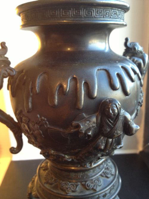 Superb Quality Japanese Bronze Koro Meiji Period 1868-1912