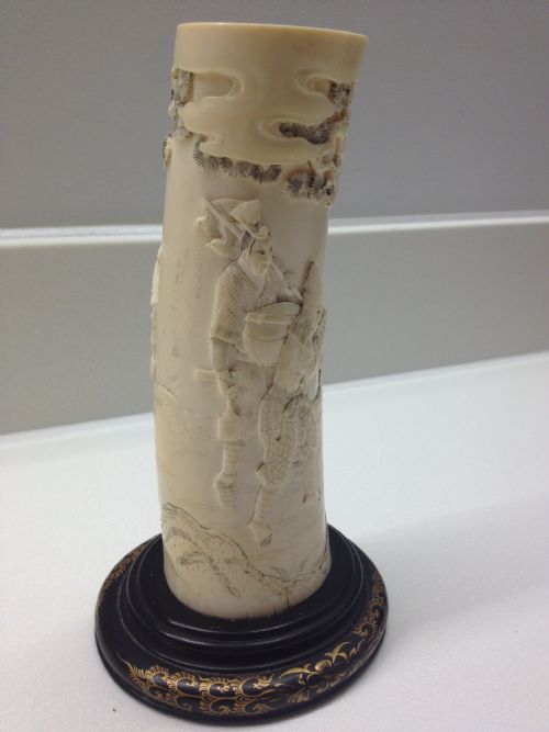 SUPER JAPANESE IVORY TUSK VASE ON LAQUER BASE MEIJI PERIOD 1868-1912 View IV