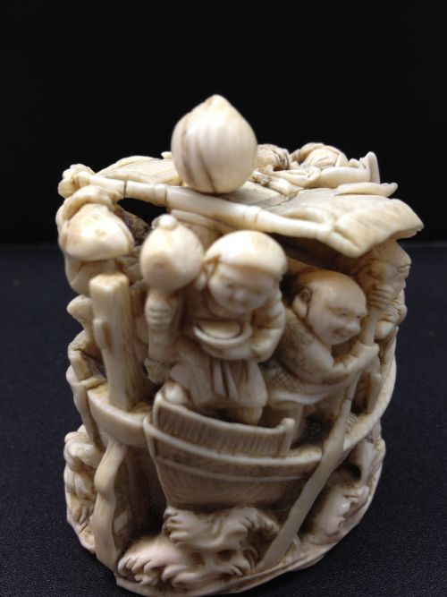 MAGNIFICENT JAPANESE IVORY OKIMONO DRAGON BOAT MEIJI PERIOD 1868-1912 View IV