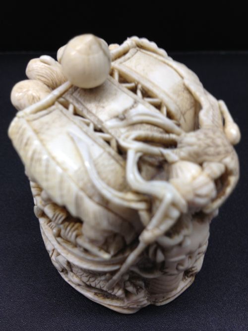 MAGNIFICENT JAPANESE IVORY OKIMONO DRAGON BOAT MEIJI PERIOD 1868-1912 View VII