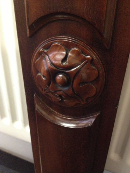 SUPER QUALITY VICTORIAN MAHOGANY CONSUL TABLE View V