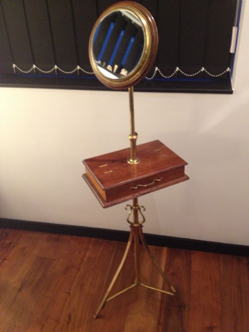 Great Edwardian Oak/brass Shaving or Make Up Stand