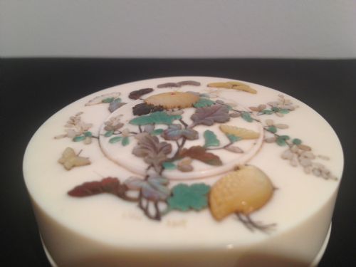 FABULOUS QUALITY SHIBAYAMA IVORY BOX AND COVER MEIJI PERIOD View VII