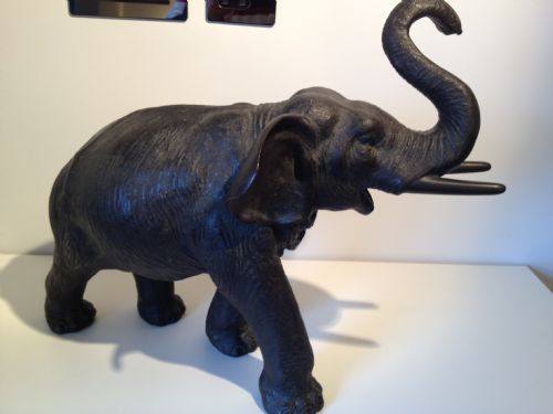 HUGE JAPANESE BRONZE ELEPHANT SIGNED MEIJI PERIOD 1868-1912 View IV