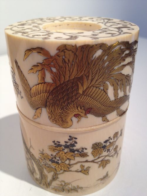 Stunning Japanese Lacquer & Ivory Lidded Box Meiji