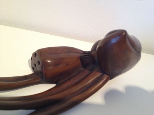 FINELY CARVED CHINESE WOODEN RYUI SCEPTRE WITH TOAD View VIII