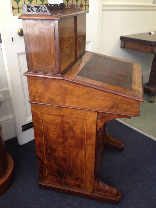fig 1. GOOD VICTORIAN WALNUT INLAID DAVENPORT 