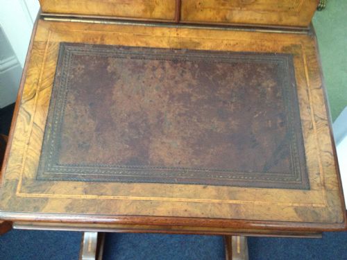 GOOD VICTORIAN WALNUT INLAID DAVENPORT 
