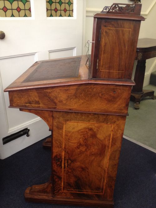 GOOD VICTORIAN WALNUT INLAID DAVENPORT 