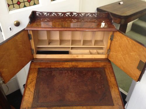 GOOD VICTORIAN WALNUT INLAID DAVENPORT 