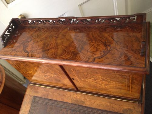 GOOD VICTORIAN WALNUT INLAID DAVENPORT 