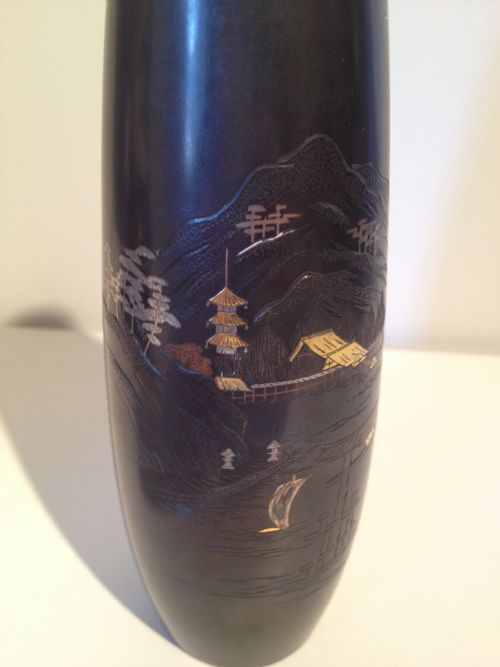 JAPANESE BRONZE VASE INLAID GOLD AND SILVER SIGNED MEIJI View V
