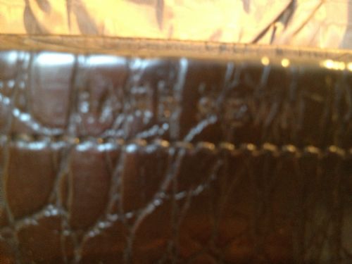 CROCODILE SKIN TRAVELLING VANITY CASE  View VIII