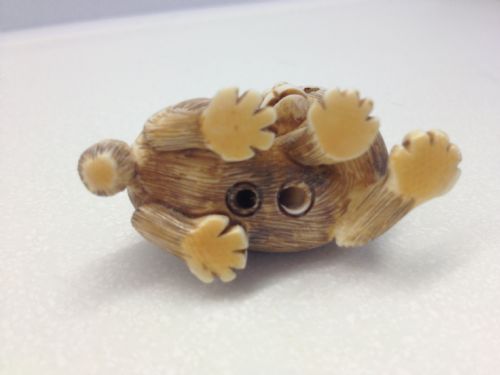 19TH CENTURY JAPANESE BOXWOOD NETSUKE  View XII