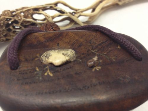 fig 1. FABULOUS JAPANESE BOXWOOD TOBACCO BOX WITH KISERU HOLDER