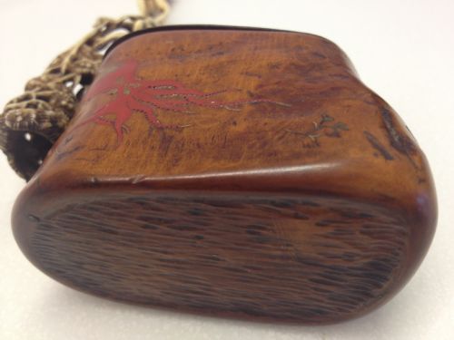 FABULOUS JAPANESE BOXWOOD TOBACCO BOX WITH KISERU HOLDER View V