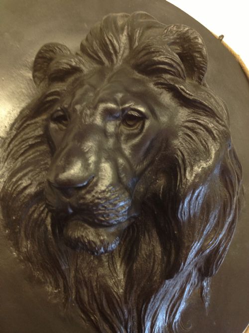 FABULOUS SIGNED JAPANESE BRONZE HANGING PLAQUE LION View III