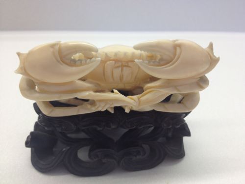 JAPANESE IVORY CRAB OKIMONO ON STAND MEIJI PERIOD View III