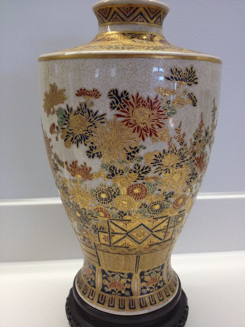 fig 1. SUPERB LARGE JAPANESE IMPERIAL SATSUMA VASE DRAGONS