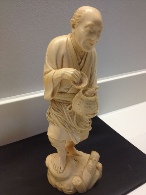 Lovely Quality Large Japanese Ivory Okimono Turtle Catcher Meiji Period 1868-1912