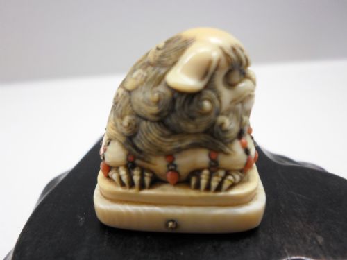fig 3. JAPANESE SHIBAYAMA & GOLD INLAID NETSUKE SHI SHI DOG